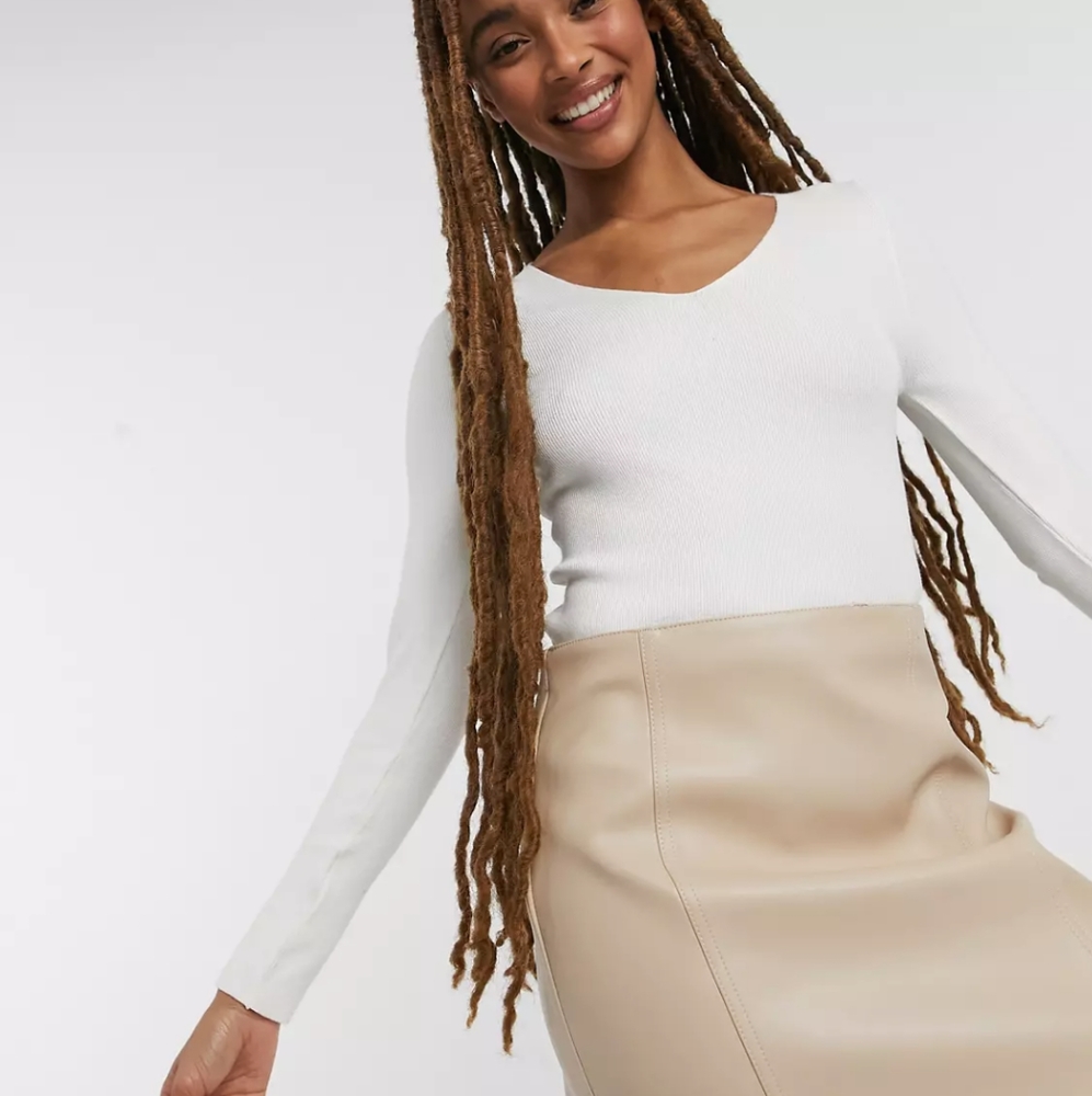 Pull&Bear V Neck Sweater in Ecru